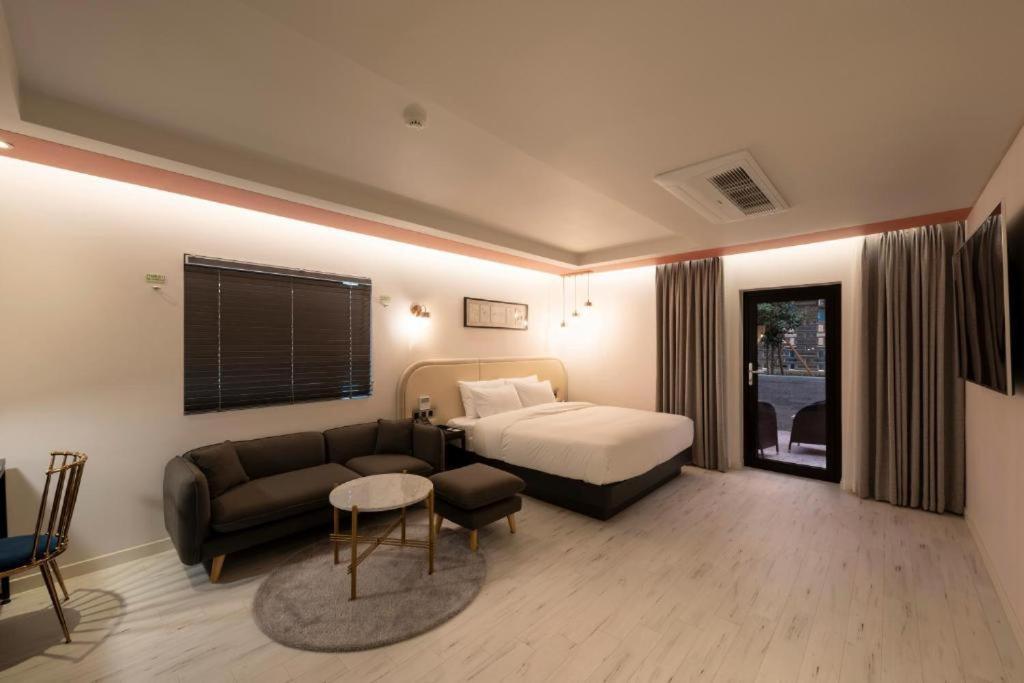 Hound Hotel Yeonsan Μπουσάν Εξωτερικό φωτογραφία