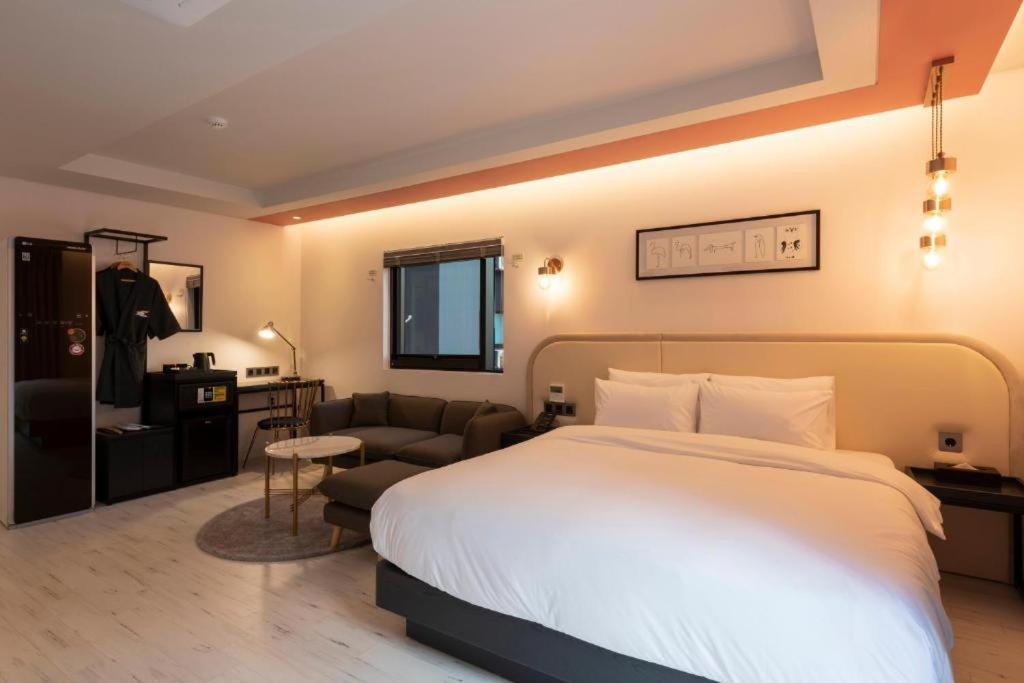 Hound Hotel Yeonsan Μπουσάν Εξωτερικό φωτογραφία