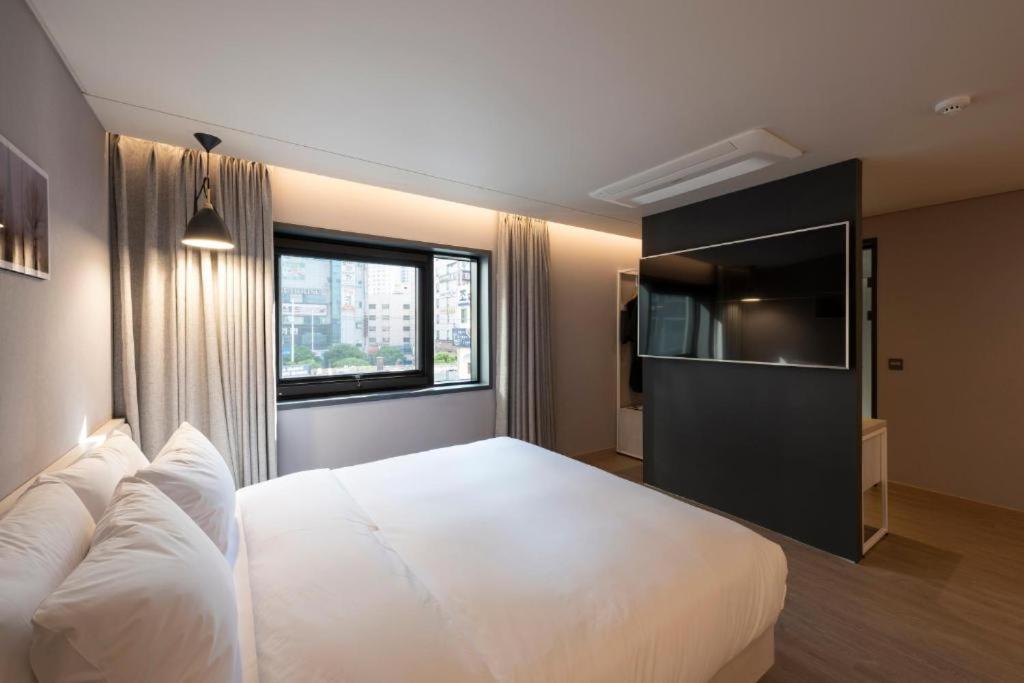 Hound Hotel Yeonsan Μπουσάν Εξωτερικό φωτογραφία
