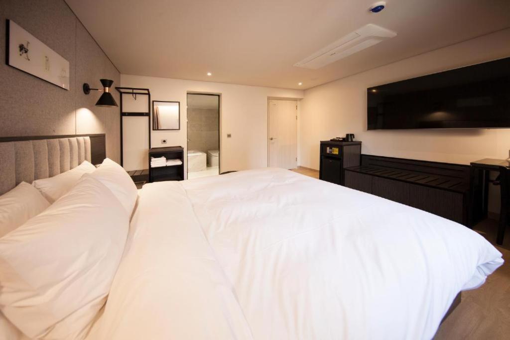 Hound Hotel Yeonsan Μπουσάν Εξωτερικό φωτογραφία