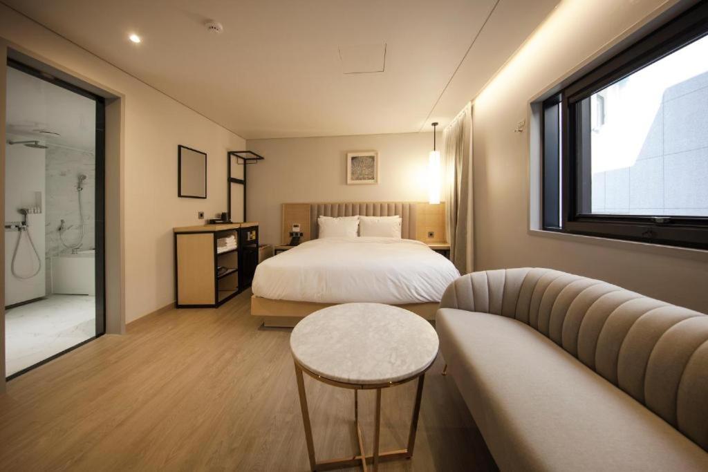 Hound Hotel Yeonsan Μπουσάν Εξωτερικό φωτογραφία